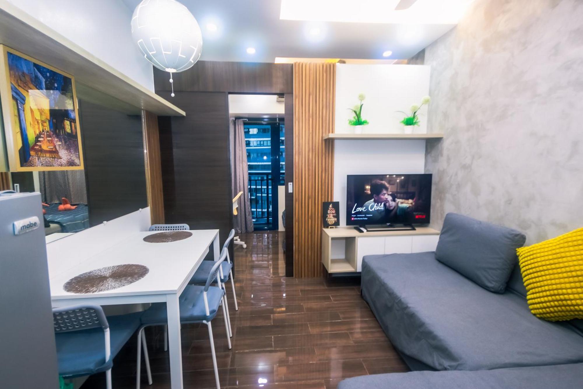 Apartment Cozy Crash Pad C Laughter Makati 2272 Swim Gym Park Internet 300